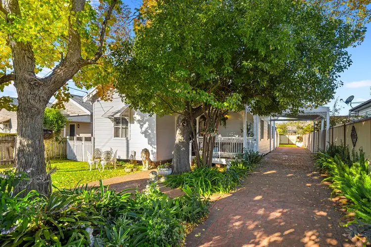 54 & 54a Paget Street, Richmond NSW 2753