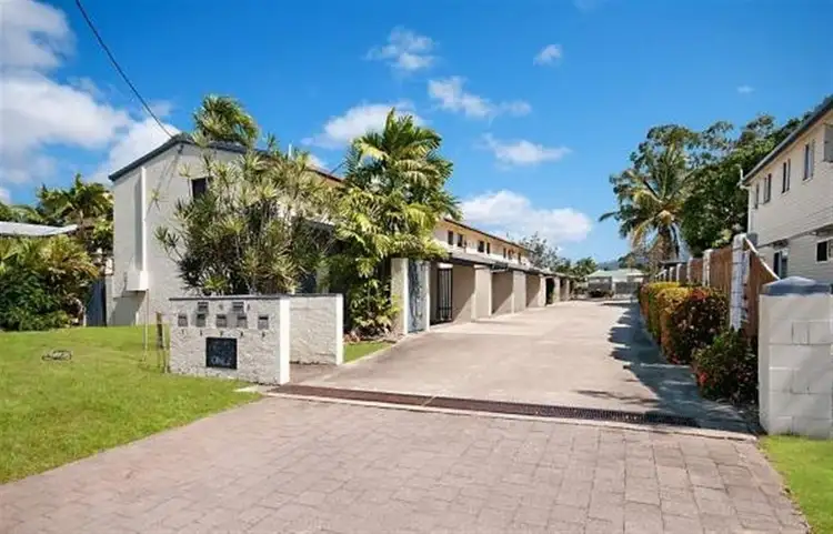 Main view of Homely townhouse listing, 4/30 Princes Road, Hyde Park QLD 4812
