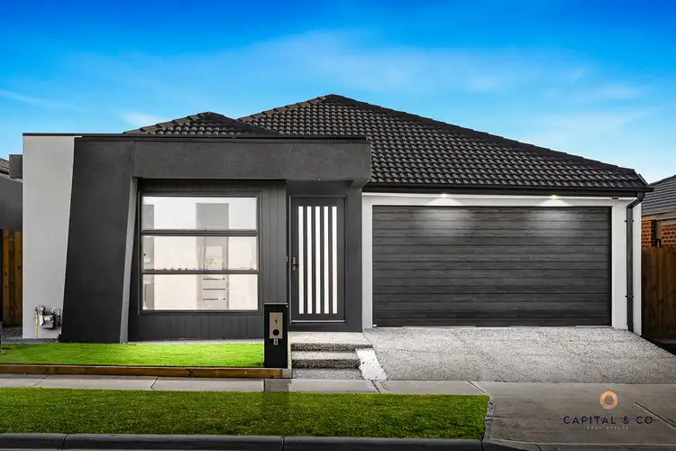 6 Bracegirdle Drive, Mickleham VIC 3064