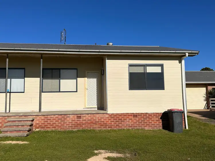 2/14 Yambo Street, Morisset NSW 2264