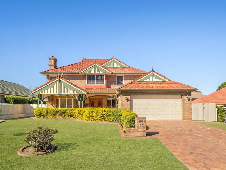 33 Castle Hill Drive, Murrumba Downs QLD 4503