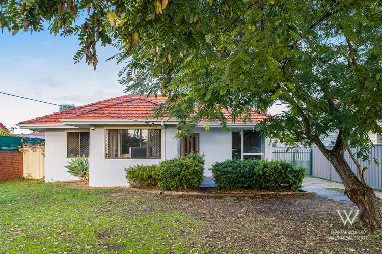 18 Crellin Way, Cloverdale WA 6105