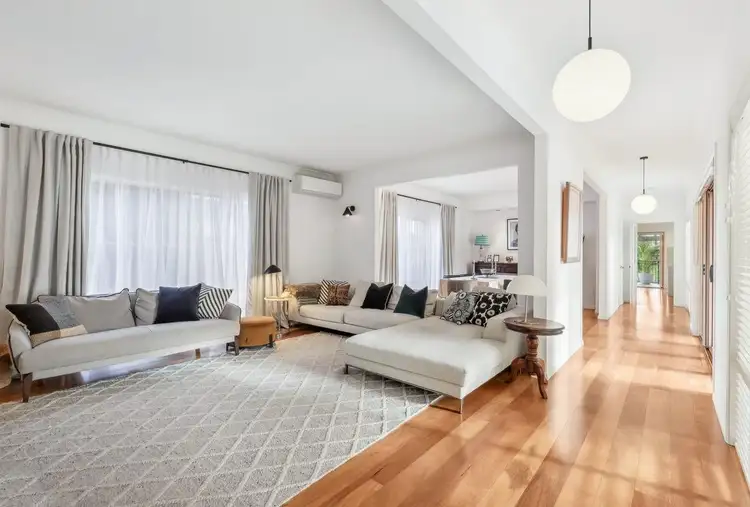 Fifth view of Homely house listing, 33 Bollard Circuit, Clear Island Waters QLD 4226