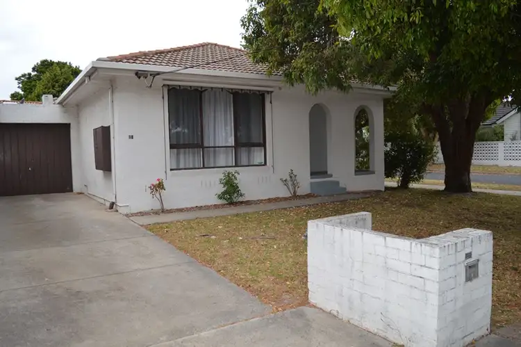 2/18 Jack Road, Cheltenham VIC 3192