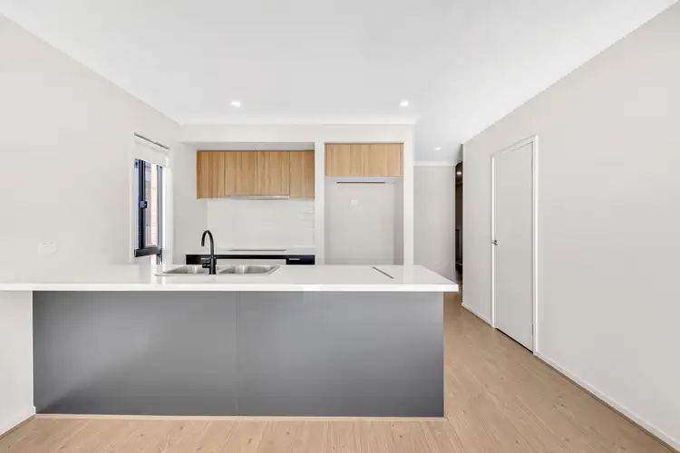 60 Brown Boulevard, Donnybrook VIC 3064
