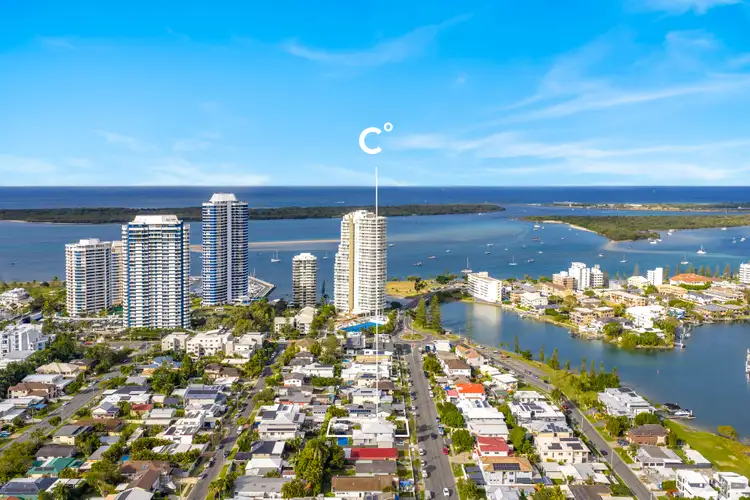 31 Ocean Street, Runaway Bay QLD 4216