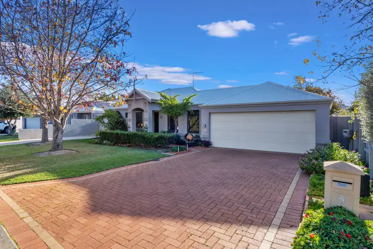 5 Onslow Court, Erskine WA 6210