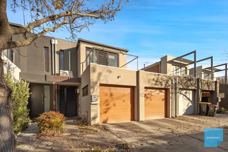 7 Beacon Lane, Caroline Springs VIC 3023