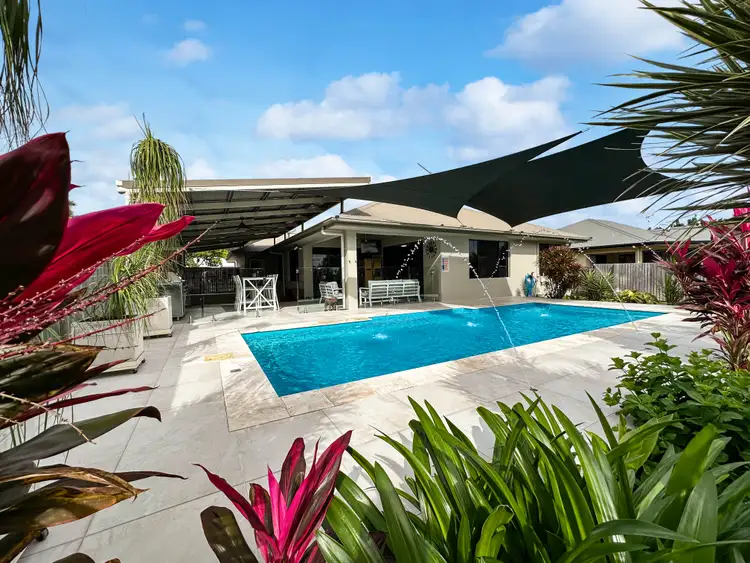 22 Hilton Way, Mount Louisa QLD 4814