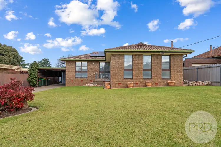 6 Willow Street, Kooringal NSW 2650
