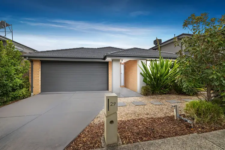 29 Grove Way, Wantirna South VIC 3152