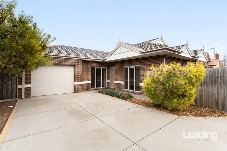 2/185 O'Shanassy Street, Sunbury VIC 3429