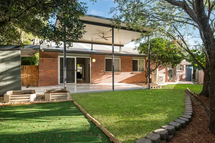 8 Fourteenth Avenue, Kedron QLD 4031