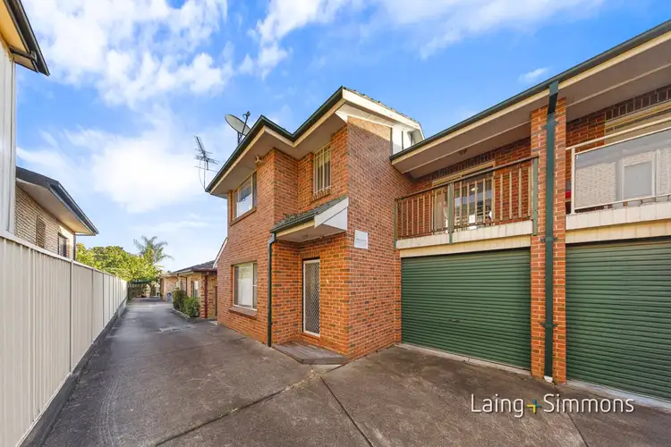 2/20 Albert Rd