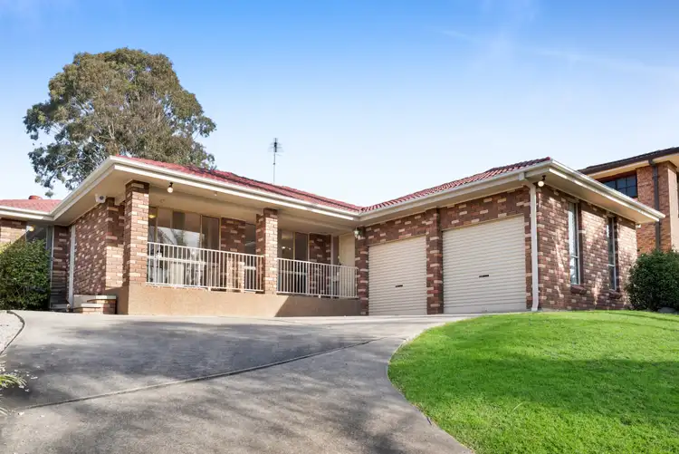 5 Cawdor Place, Rosemeadow NSW 2560