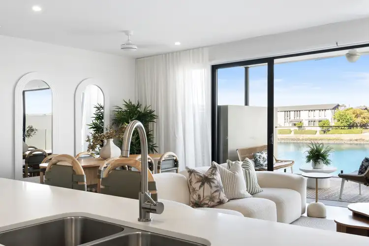 57/35 Grant Avenue, Hope Island QLD 4212
