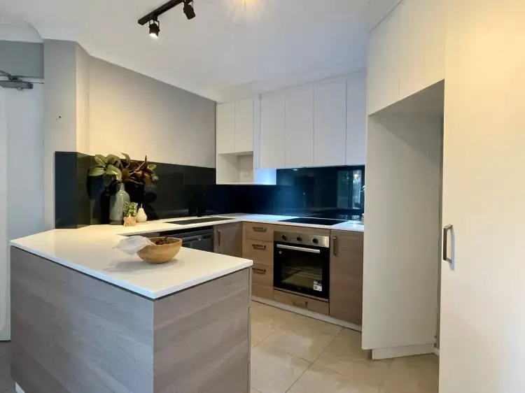 8/49 Samford Road, Alderley QLD 4051