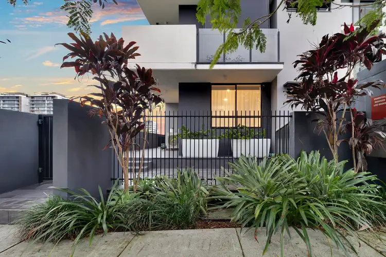 2/37 Norman Drive, Chermside QLD 4032