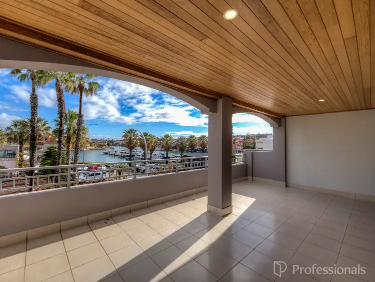 2/1 Boston Quays, Mindarie WA 6030