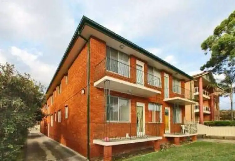 1/124 Sproule Street, Lakemba NSW 2195