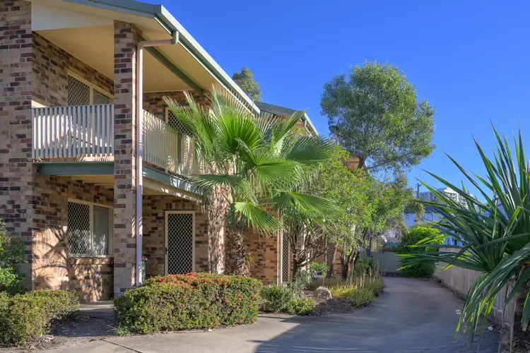 1-3/33 Side Street, West Gladstone QLD 4680