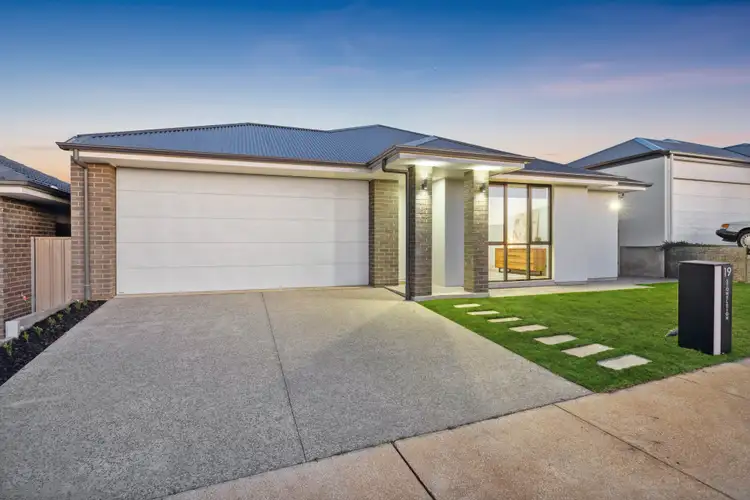 19 Stoneleigh Avenue, Mount Barker SA 5251