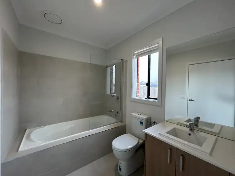Fifth view of Homely house listing, 1/16 Ambridge Avenue, Benalla VIC 3672