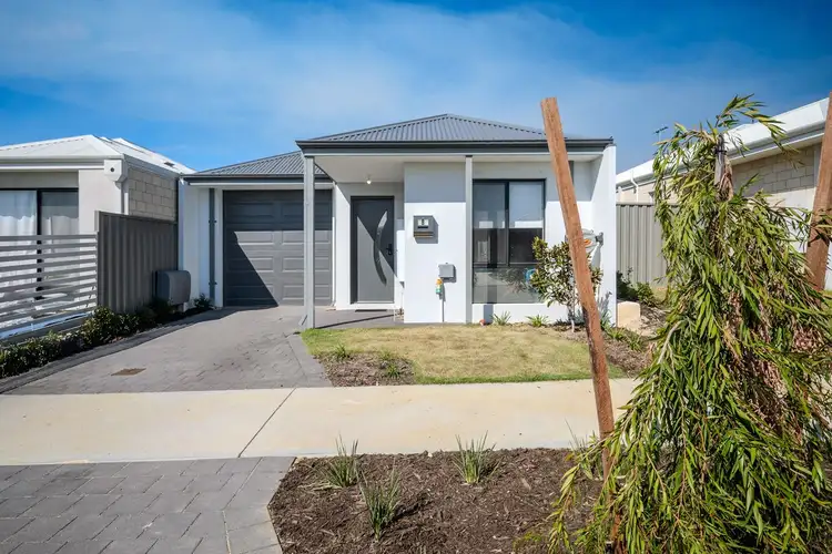 8 Sibsey Road, Eglinton WA 6034