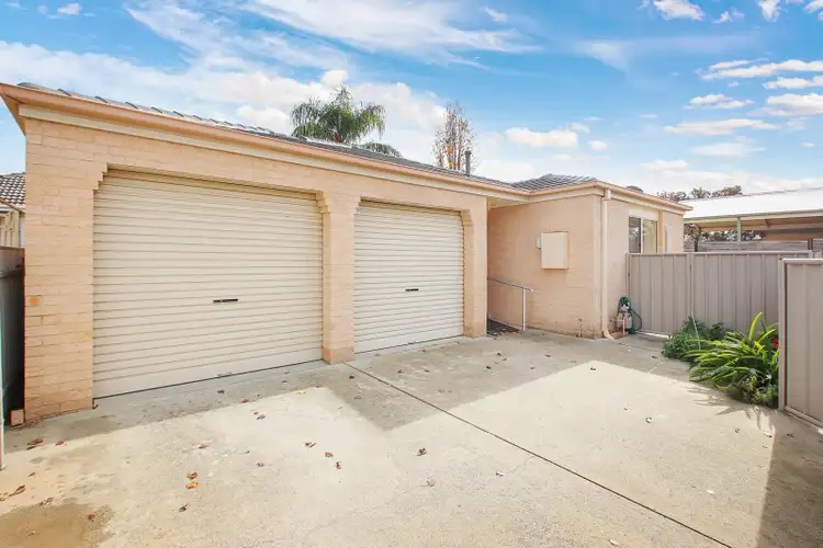 Main view of Homely townhouse listing, 2/21 Lindsay Street, Wodonga VIC 3690
