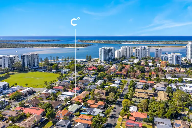 4/15 Gordon Street, Labrador QLD 4215