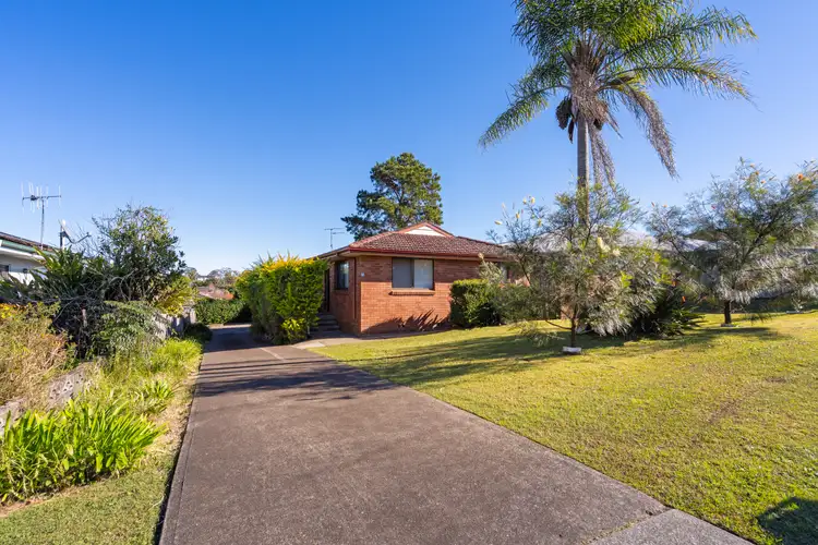 1 & 2/72 Wingham Road, Taree NSW 2430
