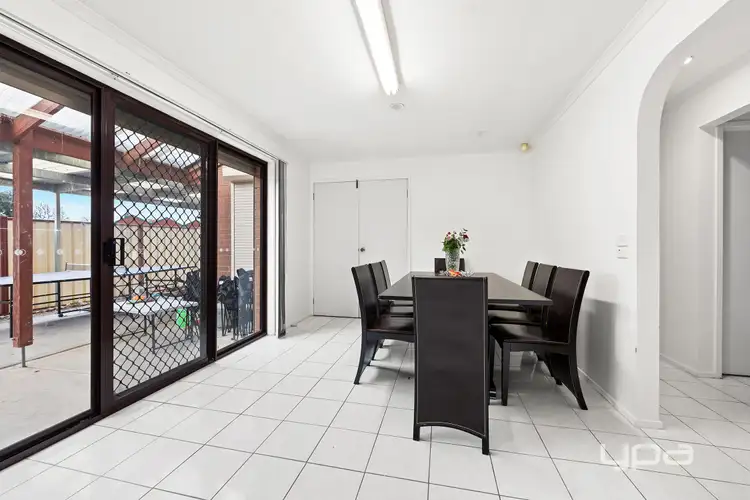 Fifth view of Homely house listing, 33 Moonstone Circuit, St Albans VIC 3021