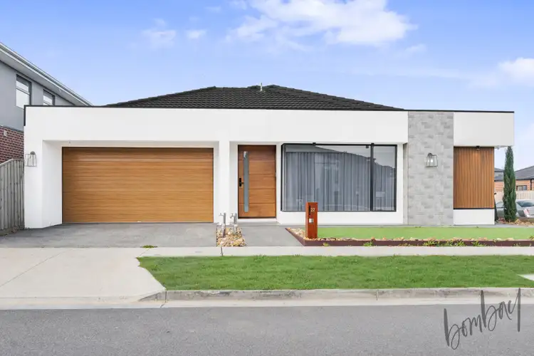 22 Madura Promenade, Mickleham VIC 3064