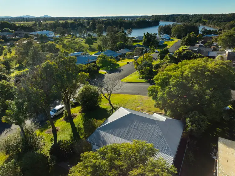 18 Washington Street, Tinonee NSW 2430