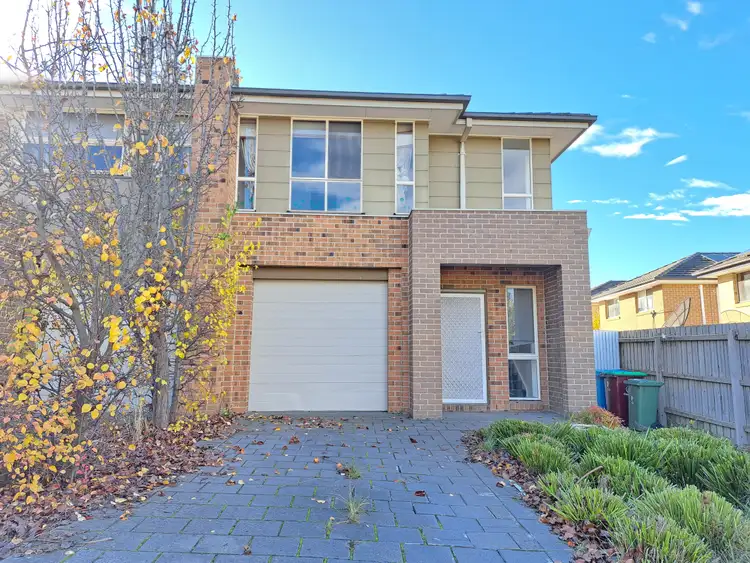 Second view of Homely townhouse listing, 33 Barrier Reef Circuit, Endeavour Hills VIC 3802