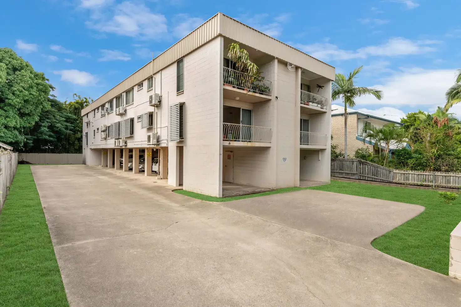 Main view of Homely unit listing, 1/24 Welsh Street, Rosslea QLD 4812