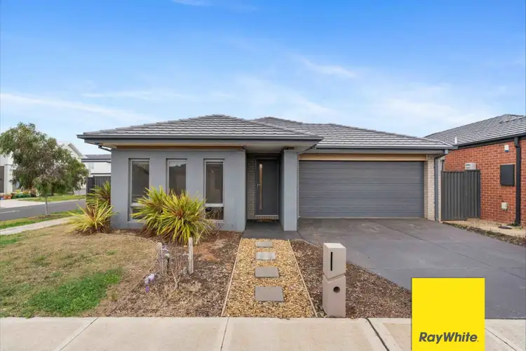 8 Cranbrook Street, Strathtulloh VIC 3338