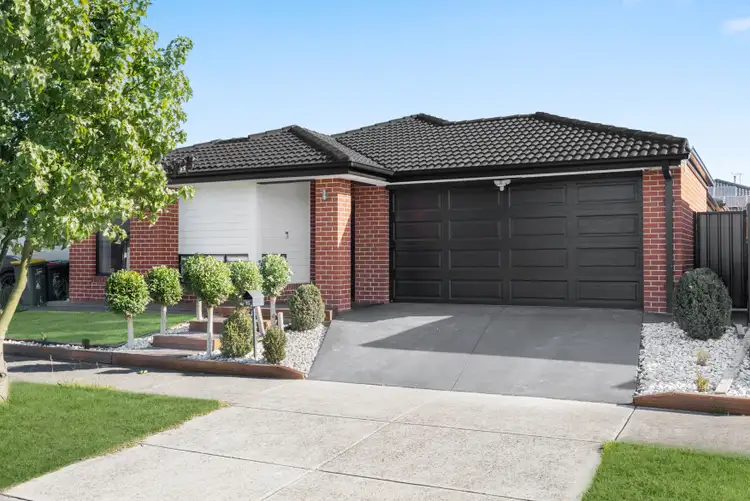 Main view of Homely house listing, 15 Loudon Circuit, Craigieburn VIC 3064
