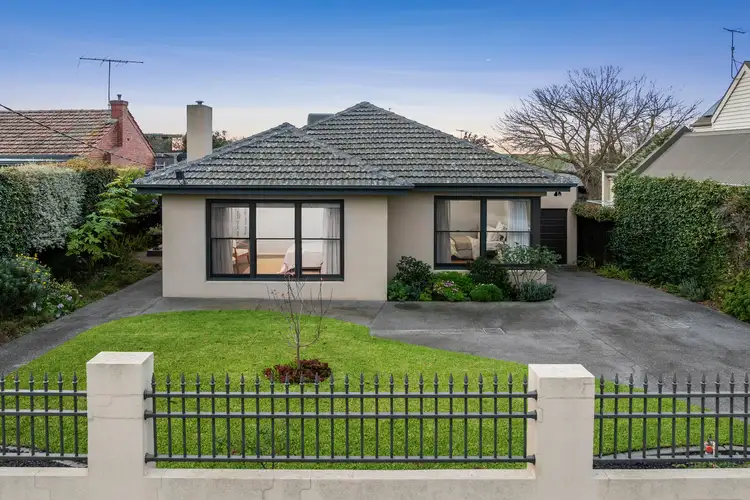 4 Queens Road, Newtown VIC 3220