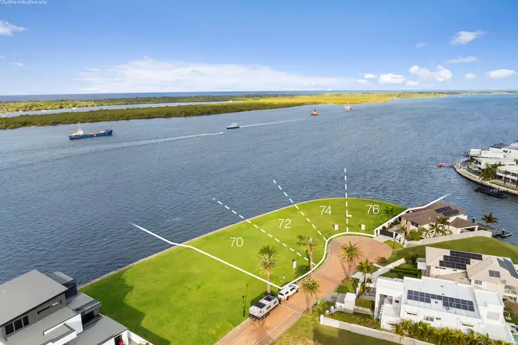 70-76 Knightsbridge Parade East, Sovereign Islands QLD 4216