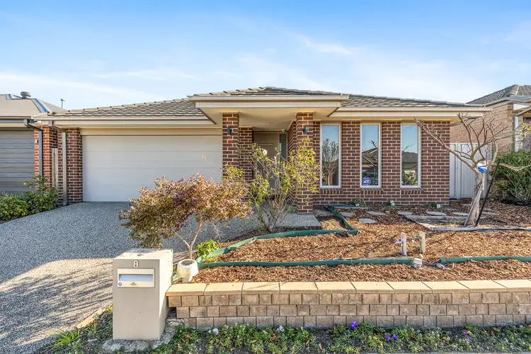 8 Everard Avenue, Clyde North VIC 3978