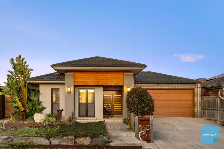 13 Murray Place, Taylors Hill VIC 3037