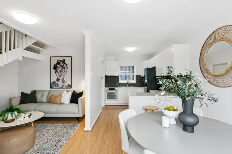 77 Short Street