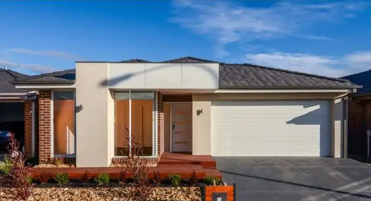 14 Gillingham Crescent, Clyde North VIC 3978