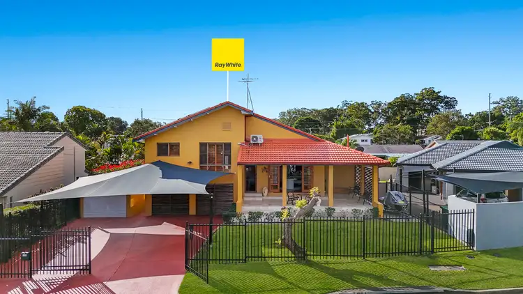 17 Lowanna Drive, Ashmore QLD 4214