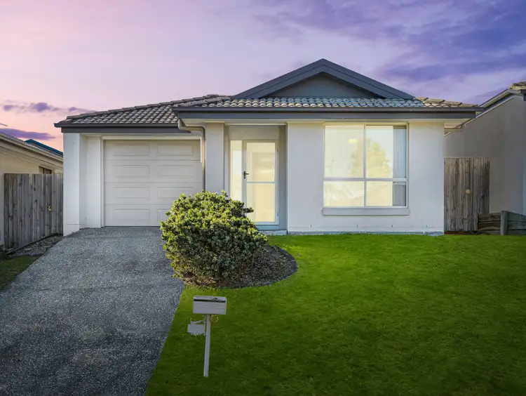 15 Hallvard Crescent, Augustine Heights QLD 4300