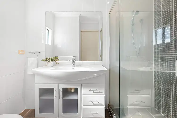 Fourth view of Homely unit listing, 8/146 Clarence Road, Indooroopilly QLD 4068