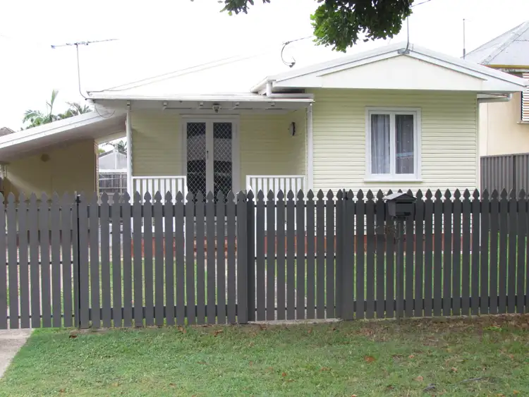 16 Thomas Street, Clontarf QLD 4019