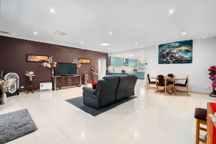 15 Corymbia Green