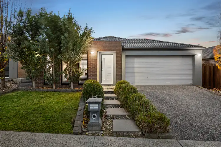 6 Avalon Crescent